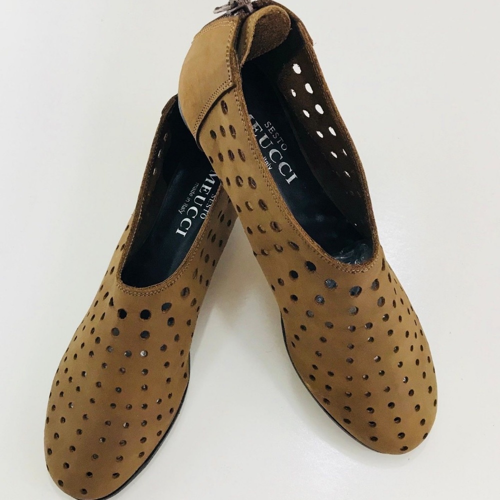 Sesto Meucci women's brown peeps leather loafers